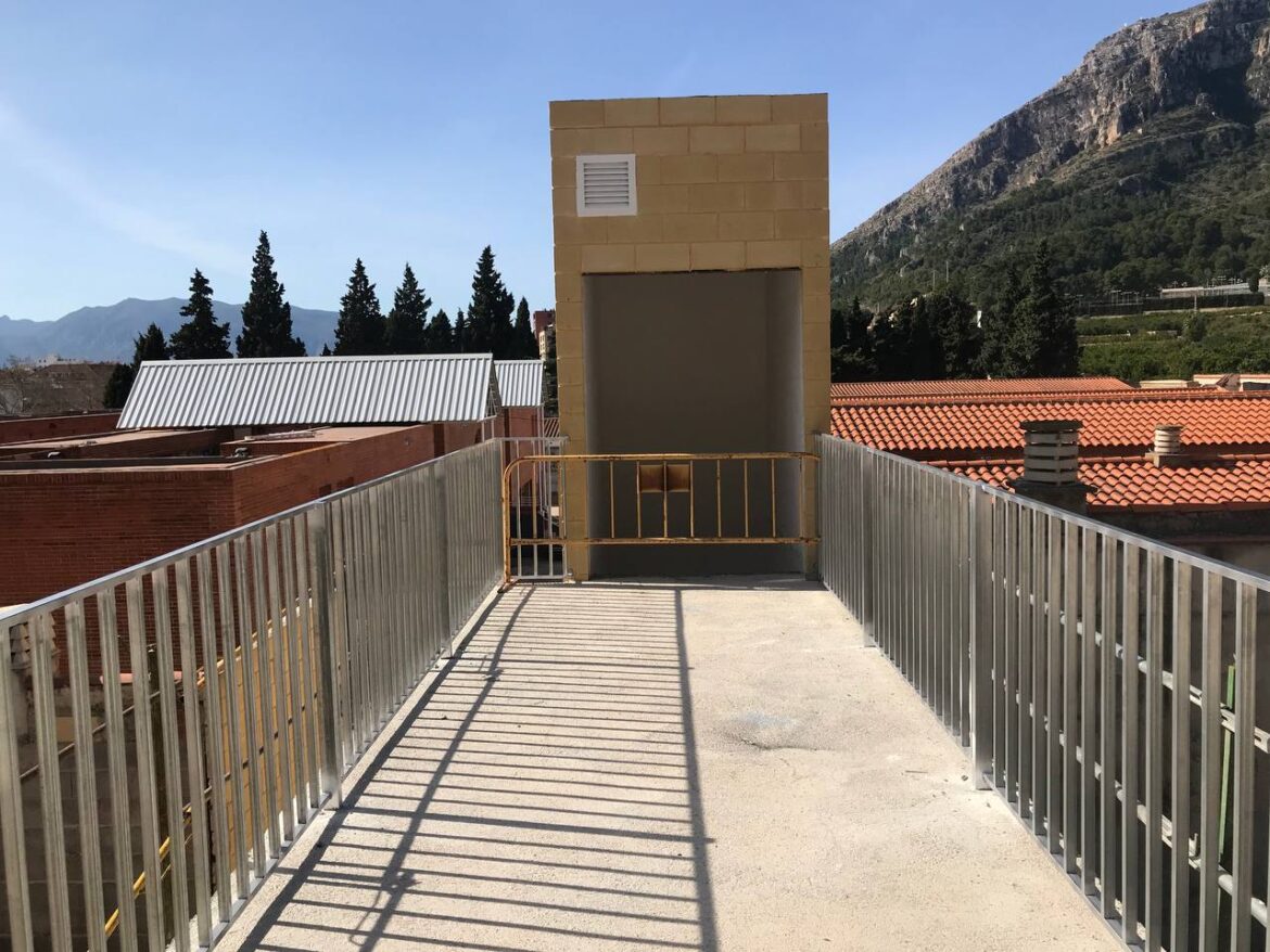 instal·lació l’ascensor L’Ajuntament Tavernes